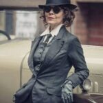 Peaky-Blinders-Season-6-Aunt-Polly-Blazer