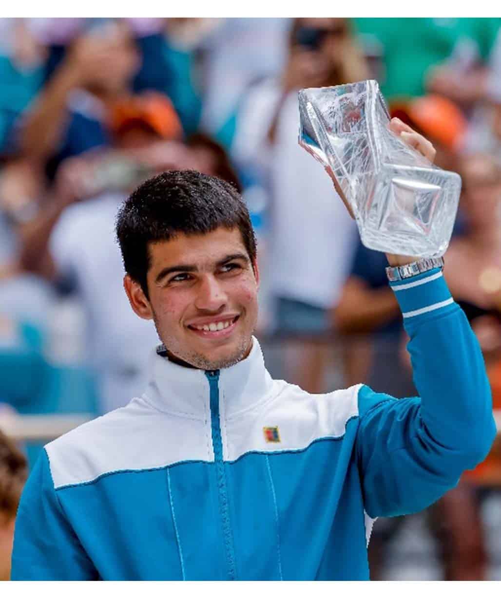 carlos-alcaraz-white-and-blue-track-jacket-men
