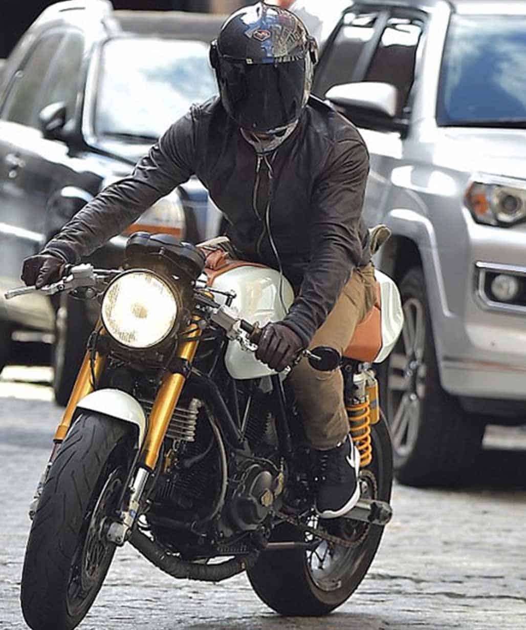 ryan-reynolds-brown-biker-leather-jacket-outfit