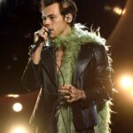 HARRY-STYLES-BLACK-BLAZER