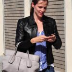 Jennifer-Garner-Black-Trucker-Jacket