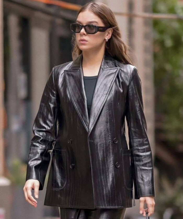 Hailee Steinfeld Blazer