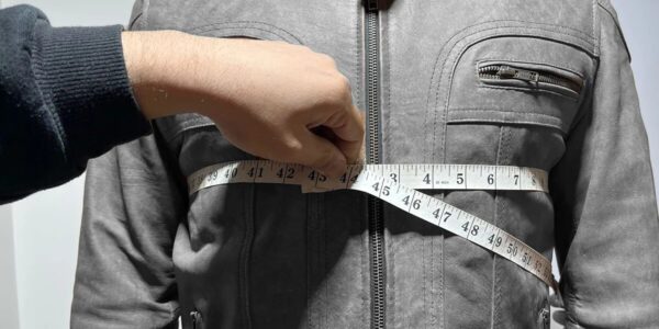 how-to-measure-jacket-size-3 (1) how-to-measure-jacket-size-3 (1)